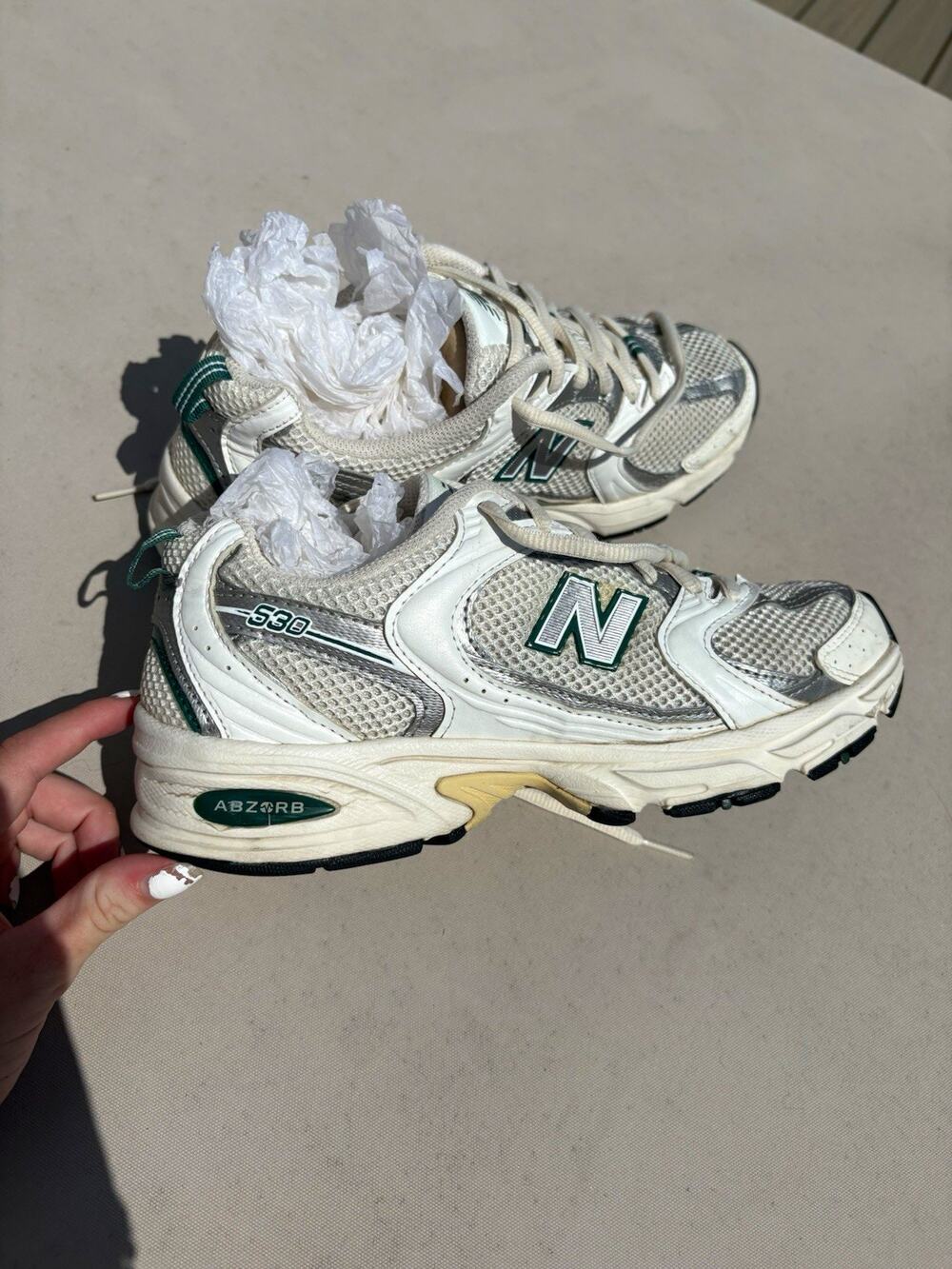 New Balance 530 White/Green Mesh Sneakers Women’s Size 7.5/ Men’s Size 6